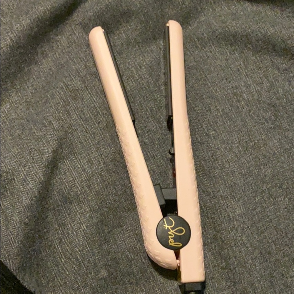 New! PYT Travel Straightener - Pink